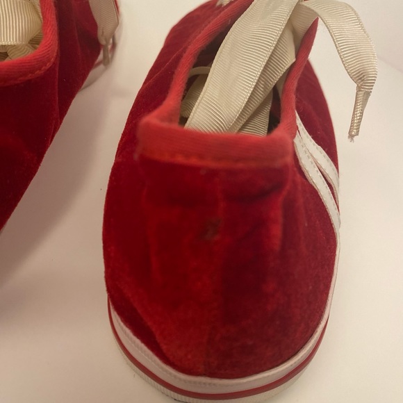 Twiggy London Red Velvet Sneaker size 11w - Picture 10 of 10